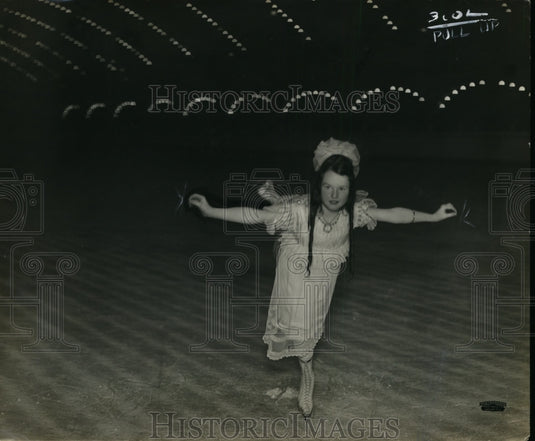 1923 Press Photo Berna Young Skating