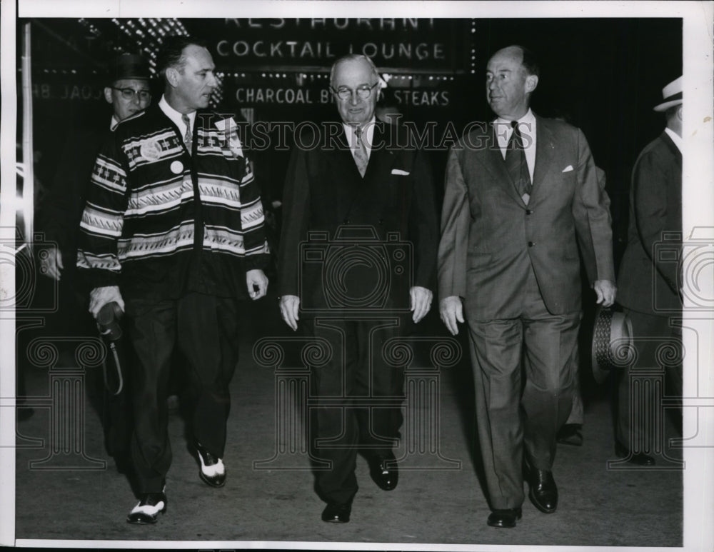 1956 Press Photo Former President Harry S Truman & Adlai Stevenson in Chicago