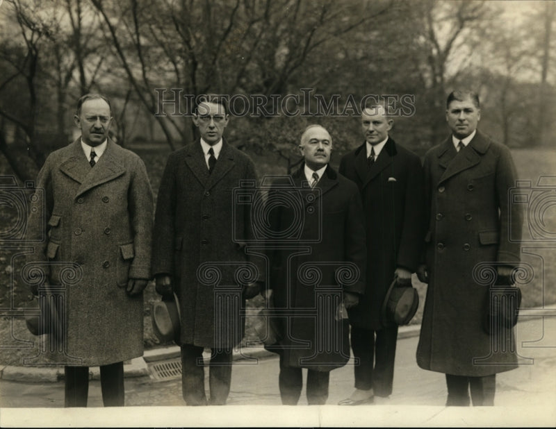 Load image into Gallery viewer, 1922 Press Photo Committee of American Bankers Asscn Fitzwilson, McAdams &amp; Head

