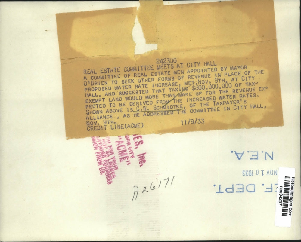 1933 Press Photo CW Schmidtke Addresses Real Estate Committee City Hall