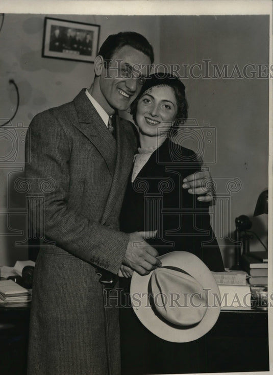 1932 Press Photo Arthur Tracy Radio Singer & Bride Beatrice Margel Secretary