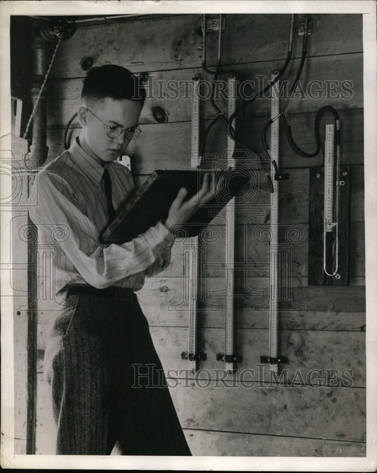 1943 Press Photo Paul Cransfield Winner of Westinghouse Science Scholarship