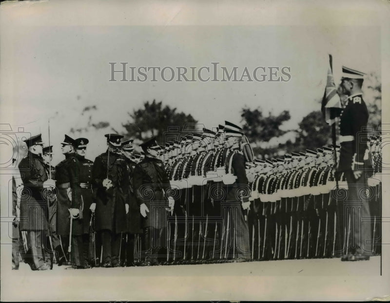 Load image into Gallery viewer, 1936 Press Photo King Edwards Reviews The Coldstream Guard at Aldershoy
