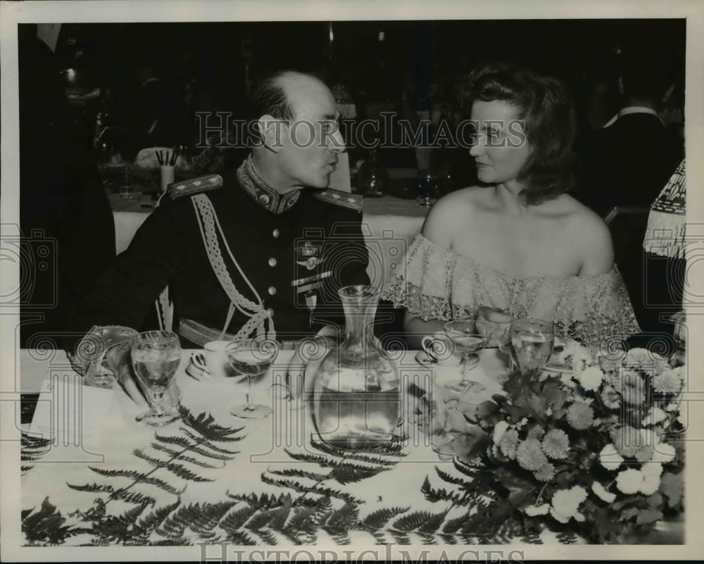 1940 Press Photo Mrs Sidney Knowler & Colonel Pedro Zanni of Argentina