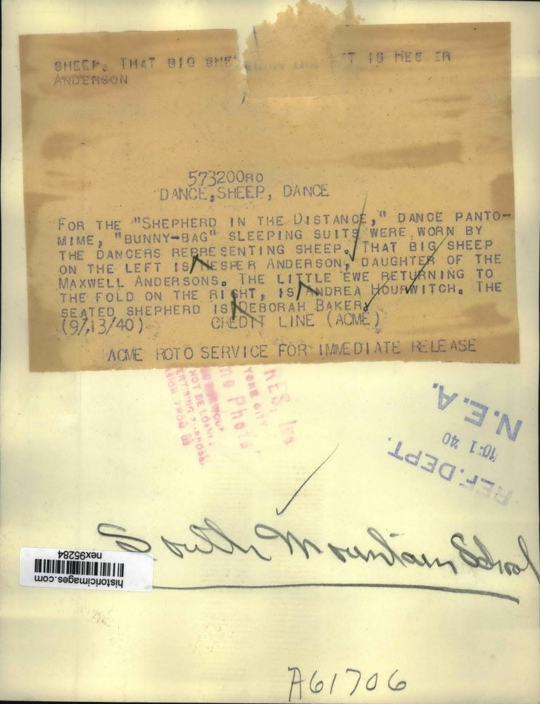 1940 Press Photo South Mountain School Dancing Shepherd in the Distance