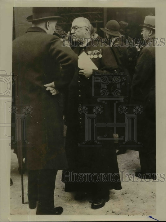 1937 Press Photo Canon Dart of St Georges Church in Paris Snubbed Duke Windsor