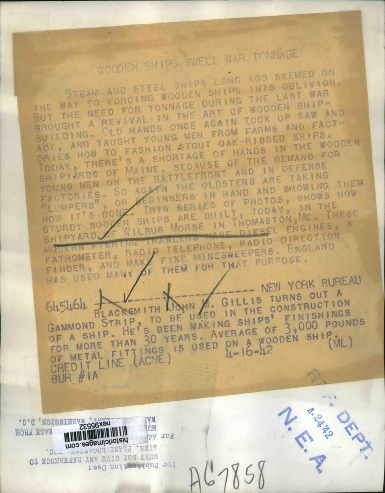 1942 Press Photo Blacksmith John M Gillis Makes Gammond Strip