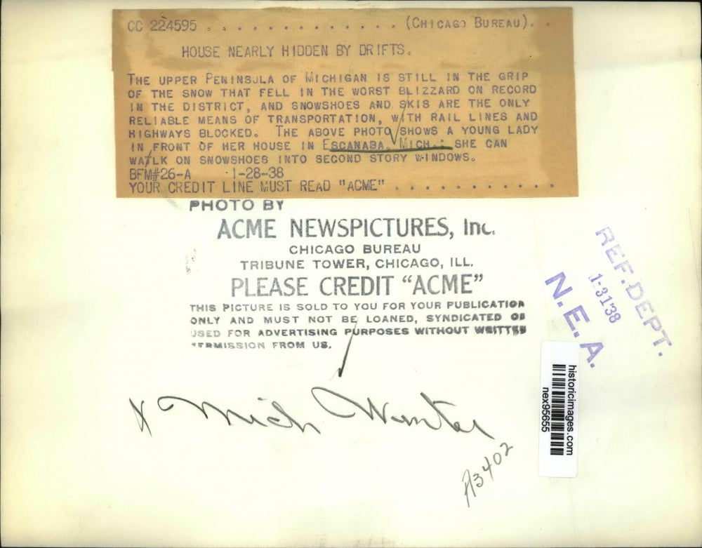 1938 Press Photo Upper Peninsula of Michigan House Hidden by Snow in Escanaba