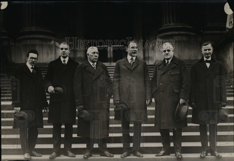 Load image into Gallery viewer, 1919 Press Photo Assistants to US Officials Scott, Mitchell, Sims, Palmer, Ames
