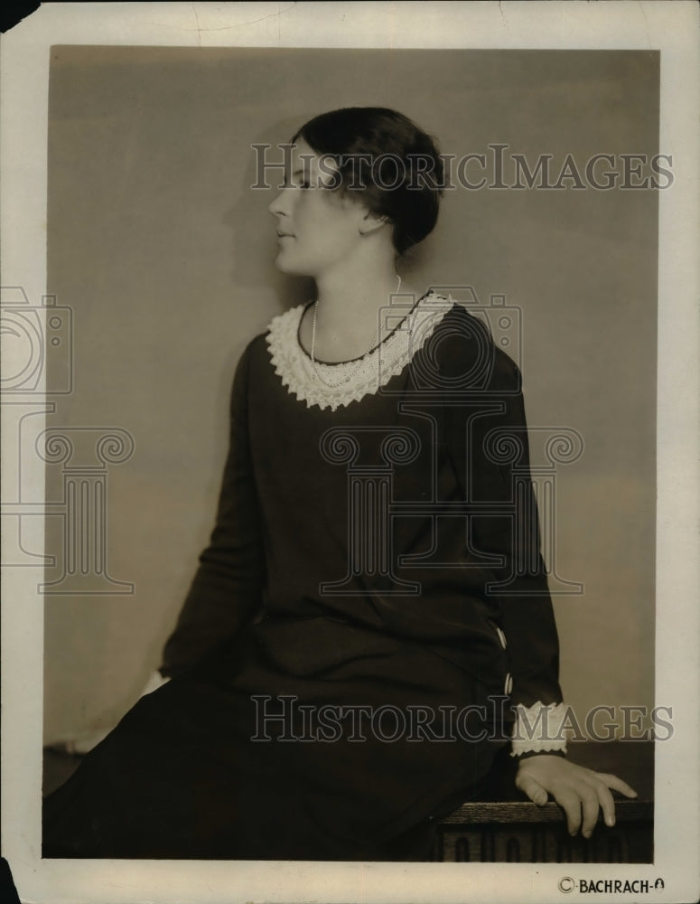 1930 Press Photo Mrs John F Enders aka Sarah F Bennett in Betsy Cushing Wedding