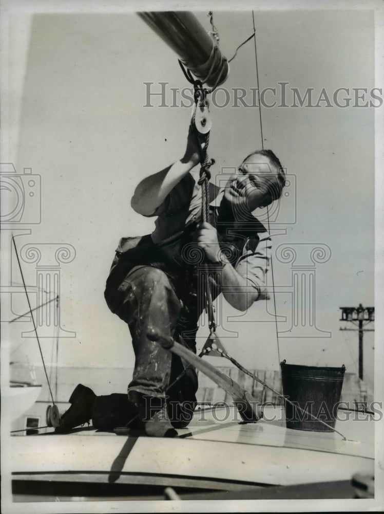 Load image into Gallery viewer, 1938 Press Photo Raymond Paige Orchestra Leader in National Midwinter Regatta
