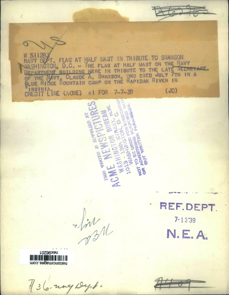 1939 Press Photo Navy Department Building Flag Half Mast Late Sec of Navy Swanso