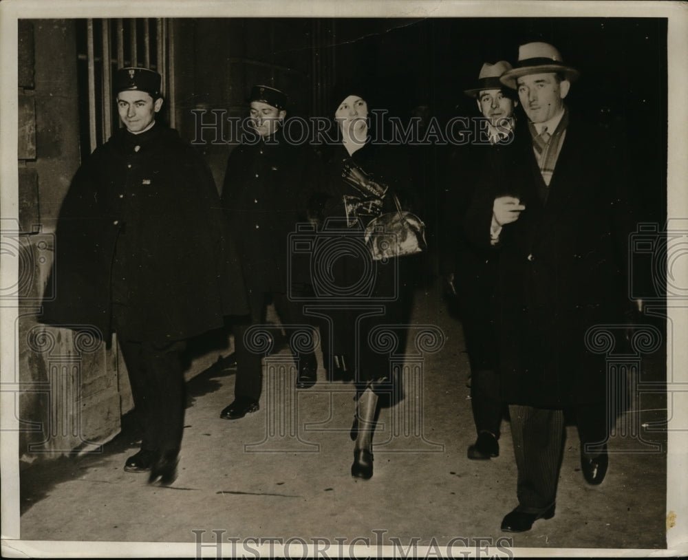 1932 Press Photo Police &amp; National Guardsmen in Vicinity Palais Bourbon in Paris- Historic Images