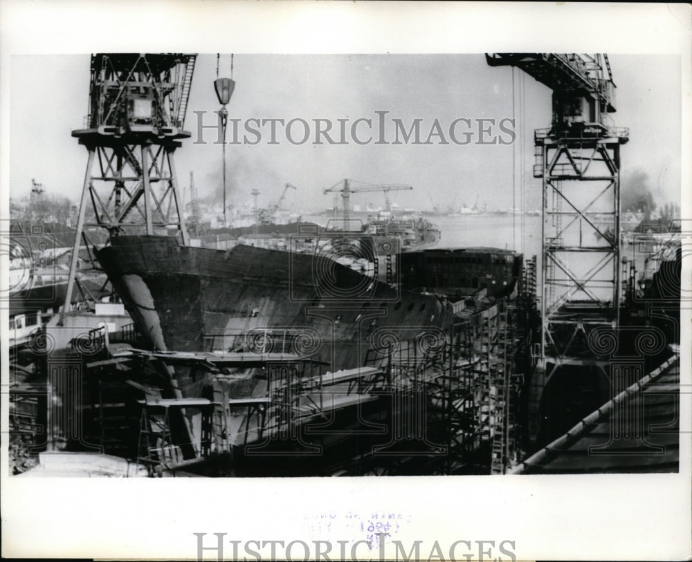 1964 Press Photo 90% of Tankers & Freighters Built in Bulgaria Sent to Communist