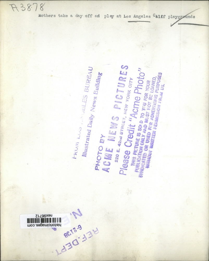 1938 Press Photo Mothers Take Day Off & Play at LA Playground - nex96712