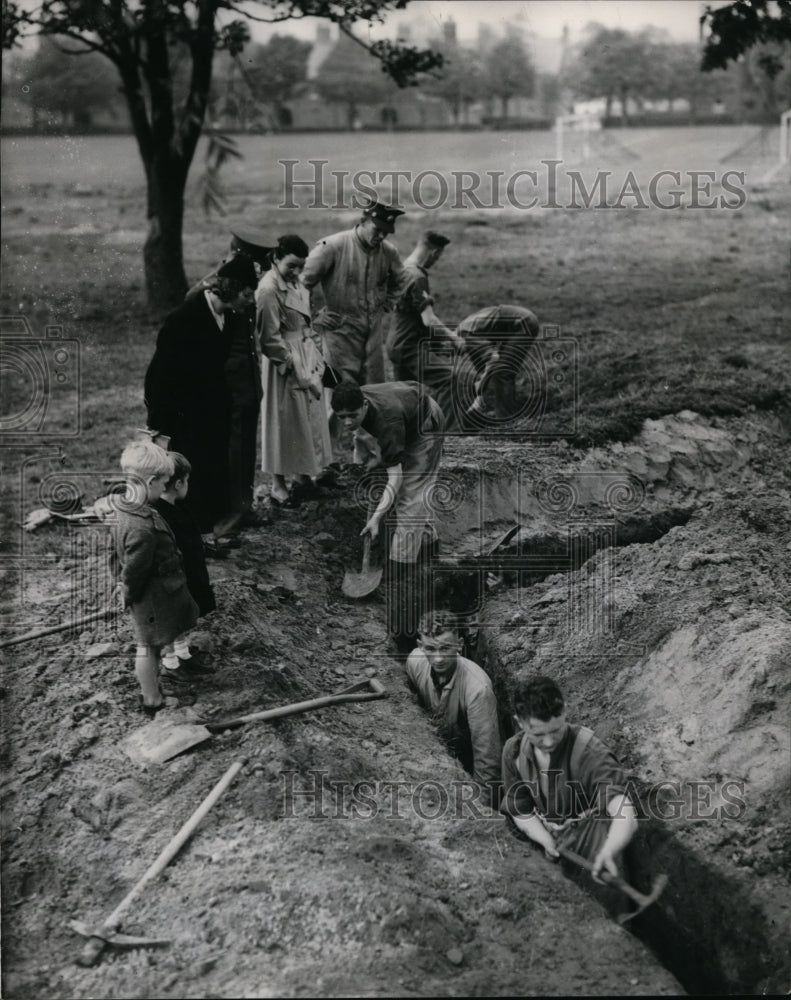 Load image into Gallery viewer, 1938 Press Photo Troops at Aldeshot Camp Digging Trenches for Air Raids
