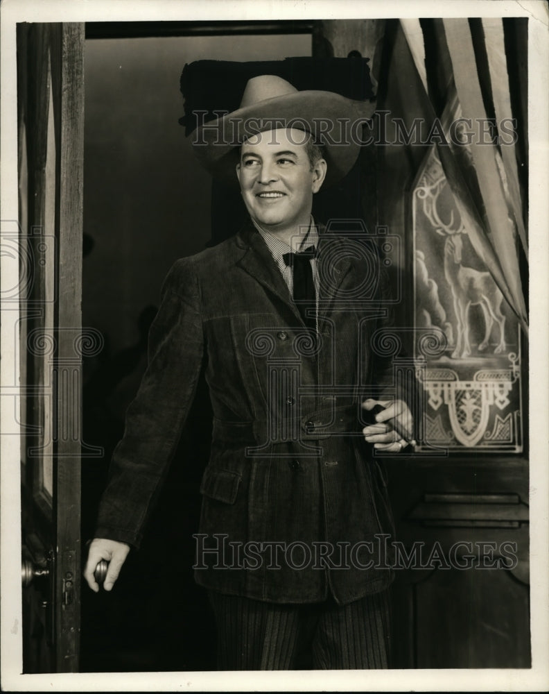 1944 Press Photo Actor Sidney Blackmer at Plymouth Theatre - nex96879