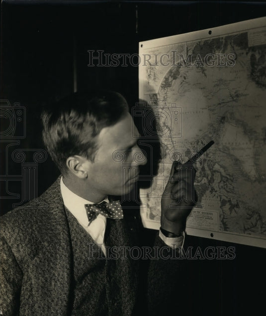 1926 Press Photo Camper Helmet Explorer, Naturalist & Yachtsman - nex96898