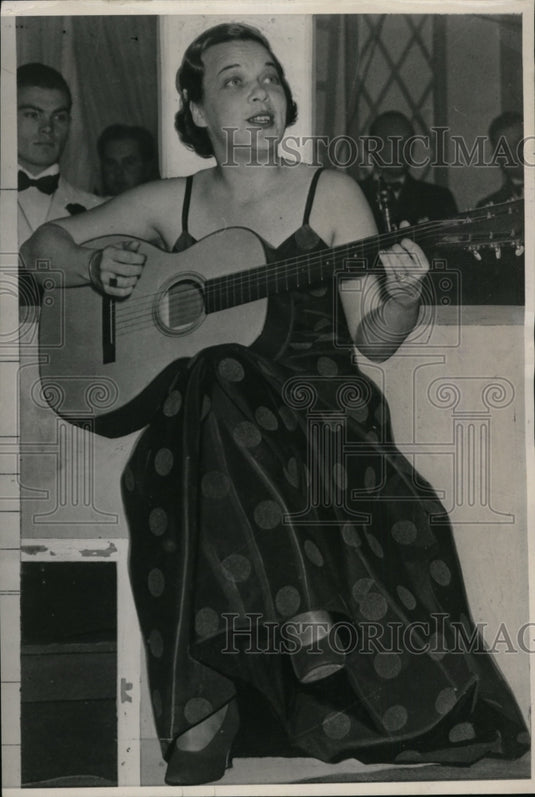 1941 Press Photo Mrs Gwen Johnston Socialite Widow Questioned in McNary Murder