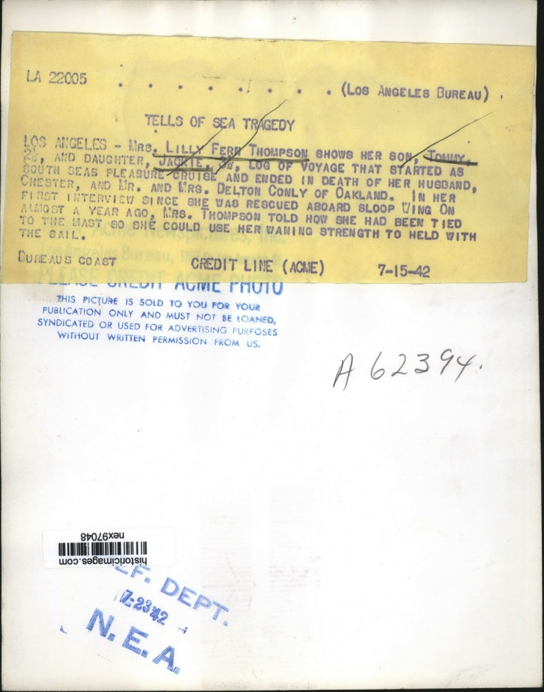 1942 Press Photo Lilly Fern Thompson Rescued from Sloop Wing On Los Angeles