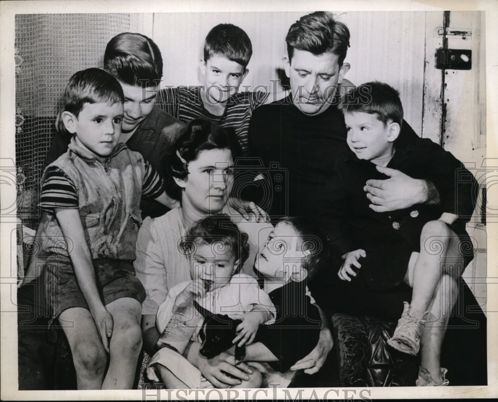 1944 Press Photo Joseph A Taylor Seaman's Wife Dies Left with 7 Children