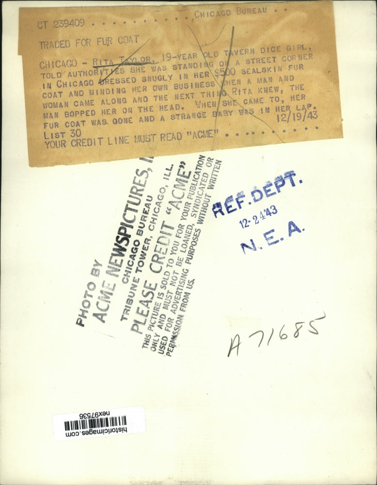 Load image into Gallery viewer, 1943 Press Photo Rita Taylor Tavern Dice Girl Coat Stolen Baby Left With Her
