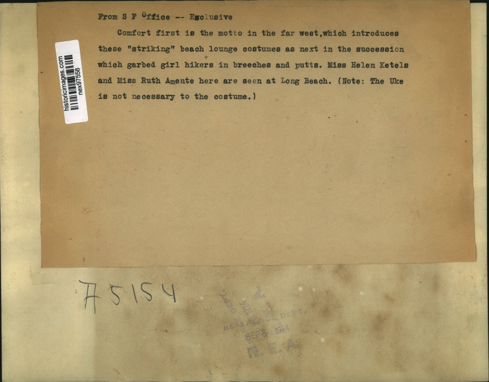 1921 Press Photo Beach Lounge Ensembles for Hikers Helen Ketele & Ruth Amente