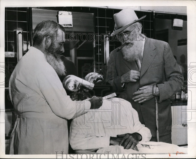 Load image into Gallery viewer, 1950 Press Photo Barber BE Alspaugh Uses Hairdryer on CH Snyder &amp; LL Cole
