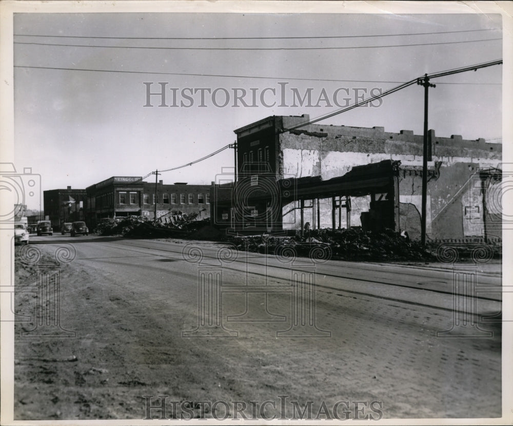 1951 Press Photo Armourdale Business District Deserted 5 Months After Flood
