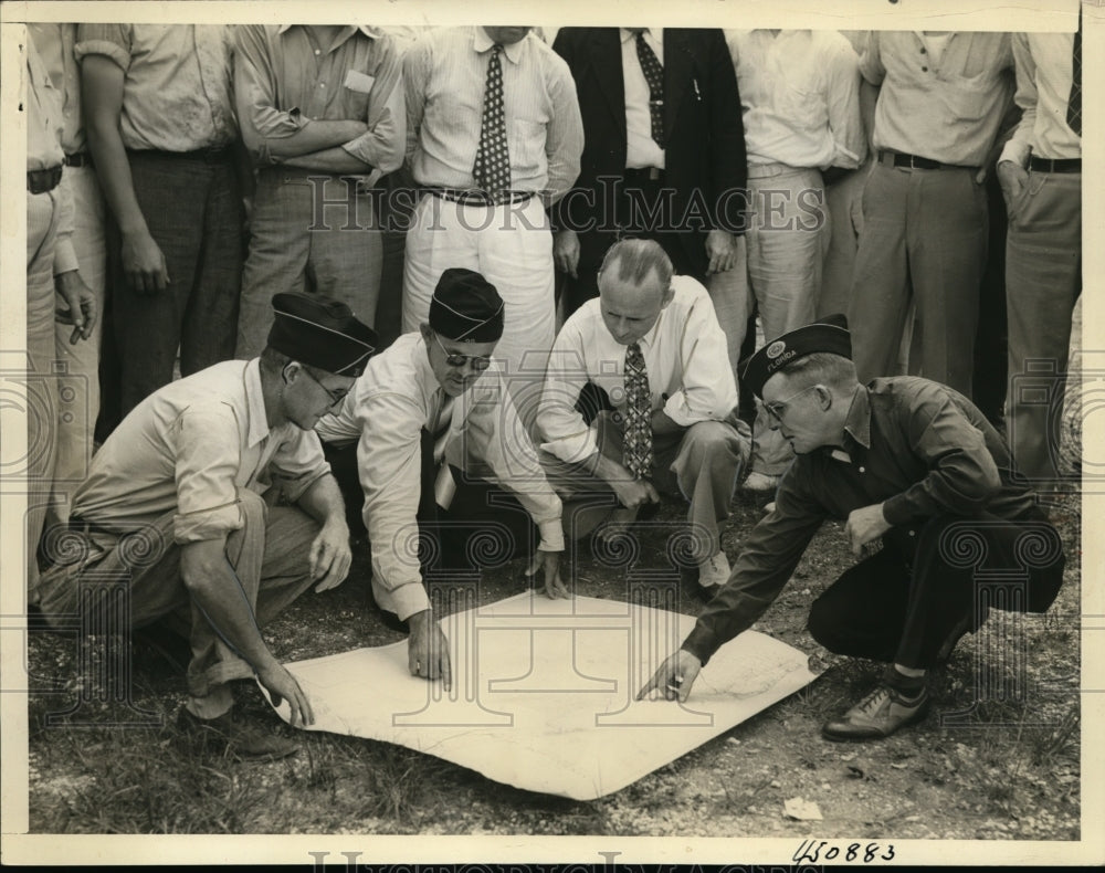 1938 Press Photo Posse Planning Search for Kidnapped James Cash Age 5