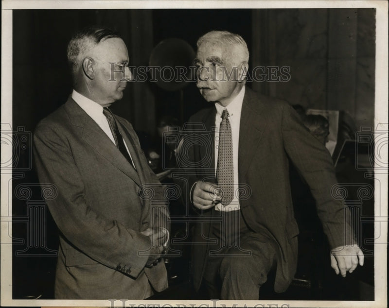 Load image into Gallery viewer, 1933 Press Photo HH Lee President Pennroad Corp &amp; Otto H Kahn of Kuhn, Loen &amp; Co
