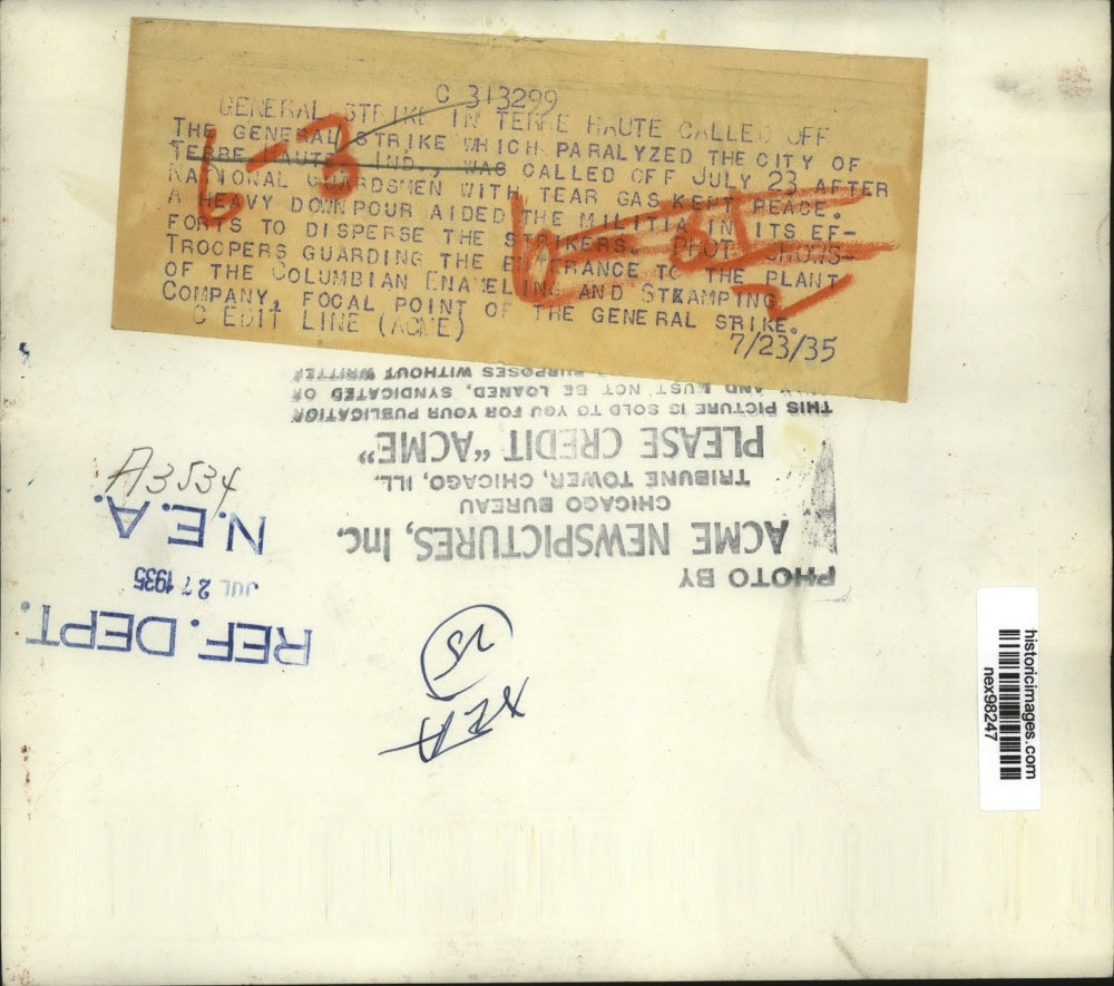 1935 Press Photo Strike in Terre Haute Indiana Troopers Guard Plant Entrance