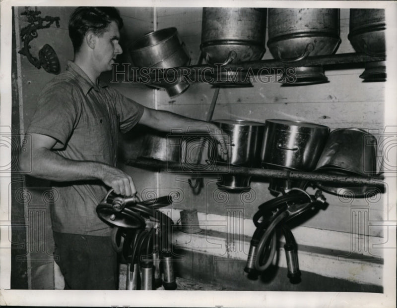 Load image into Gallery viewer, 1949 Press Photo PFC Johnny Hayhurst Dairy Farmer 27 Year Old Veteran
