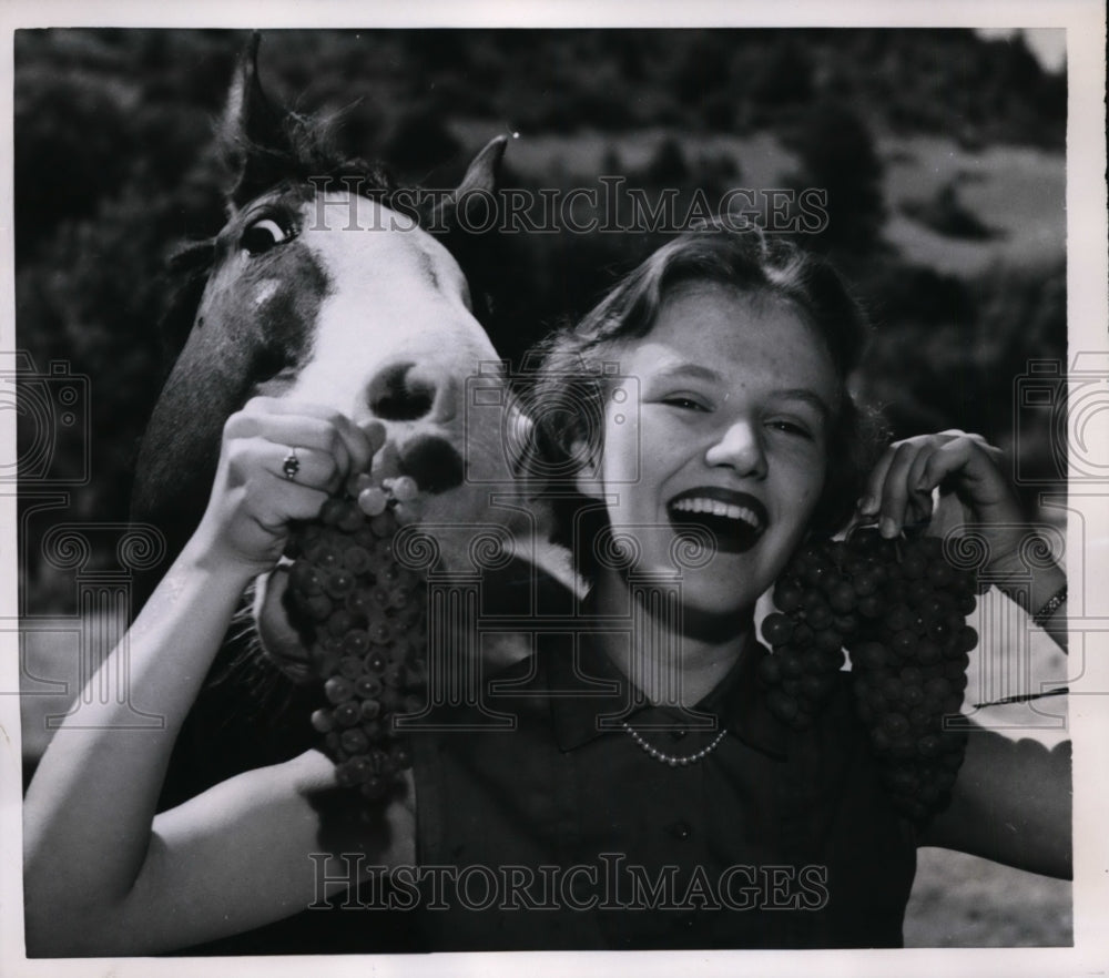 1954 Press Photo Ruth Schneider & Horse Baldy Was in Western Movie