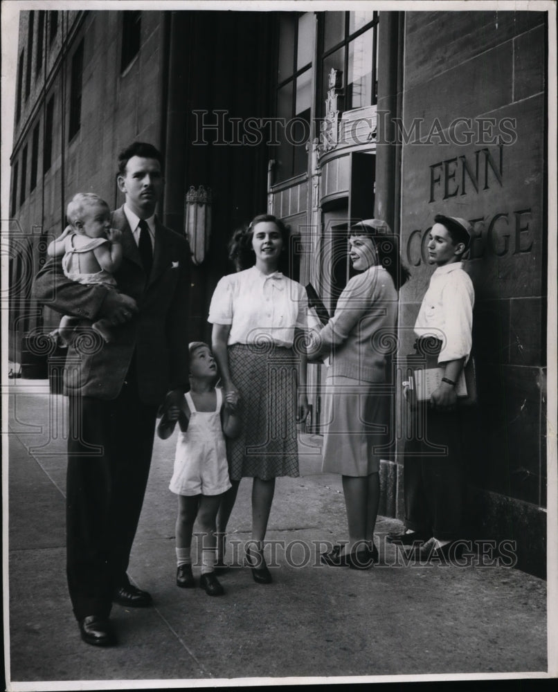 1948 Press Photo Mr & Mrs Gerald Clark & kidsJeanne, & john & Elliot Abel