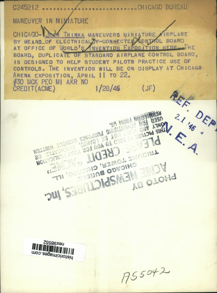 1946 Press Photo Jean Trinka & mini plane at World Invention Expo Chicago