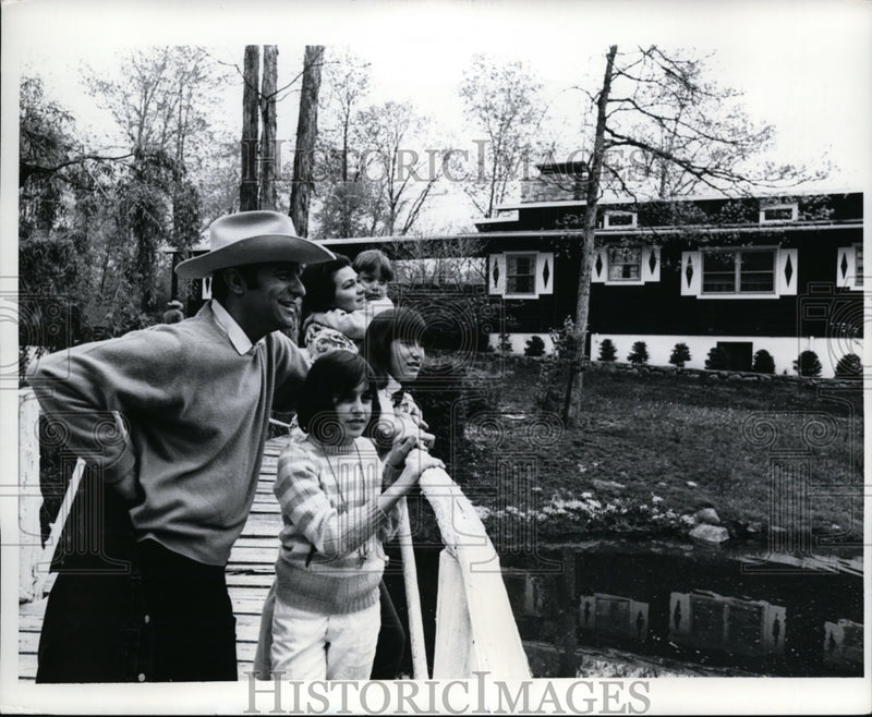 Load image into Gallery viewer, 1969 Press Photo Corbett Monica &amp; family at his Milford PA horse ranch
