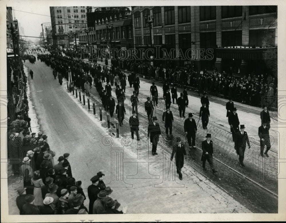 1939 Press Photo St Patrick's Day parade on the streets of Cleveland Ohio
