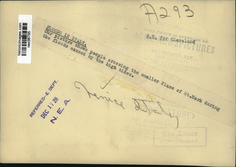 1928 Press Photo Place of St Mark plaza in Venice floodwaters - nex98795