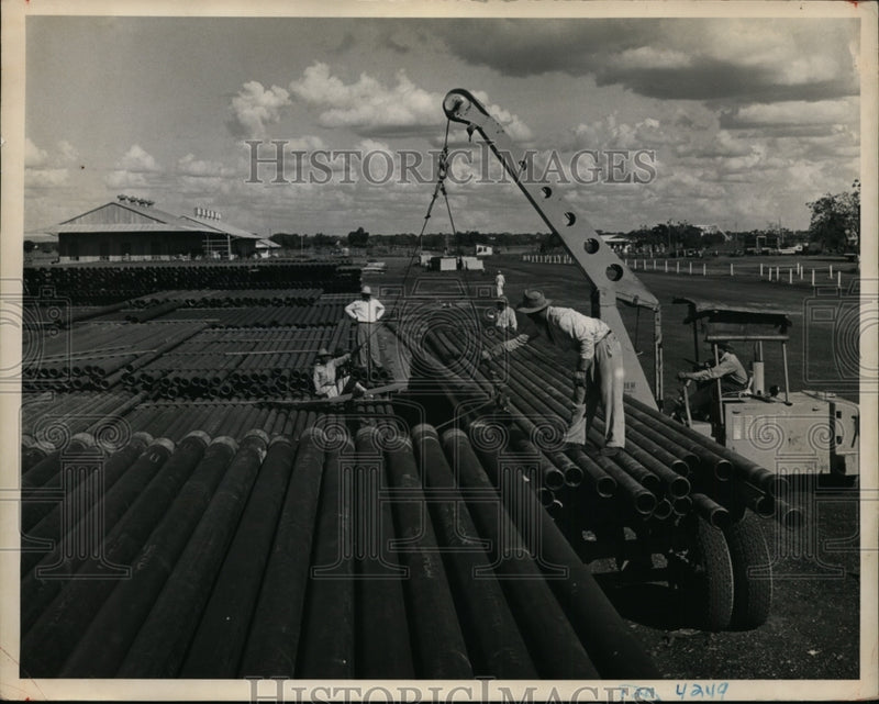 Load image into Gallery viewer, 1949 Press Photo Socony Vacuum Oil Company Inc in Venezuela Anaco yards
