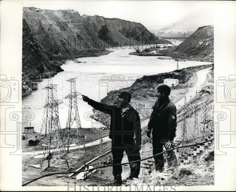 Load image into Gallery viewer, 1974 Press Photo Power plant at Tadzhik USSR on the Vakhsha River - nex98852
