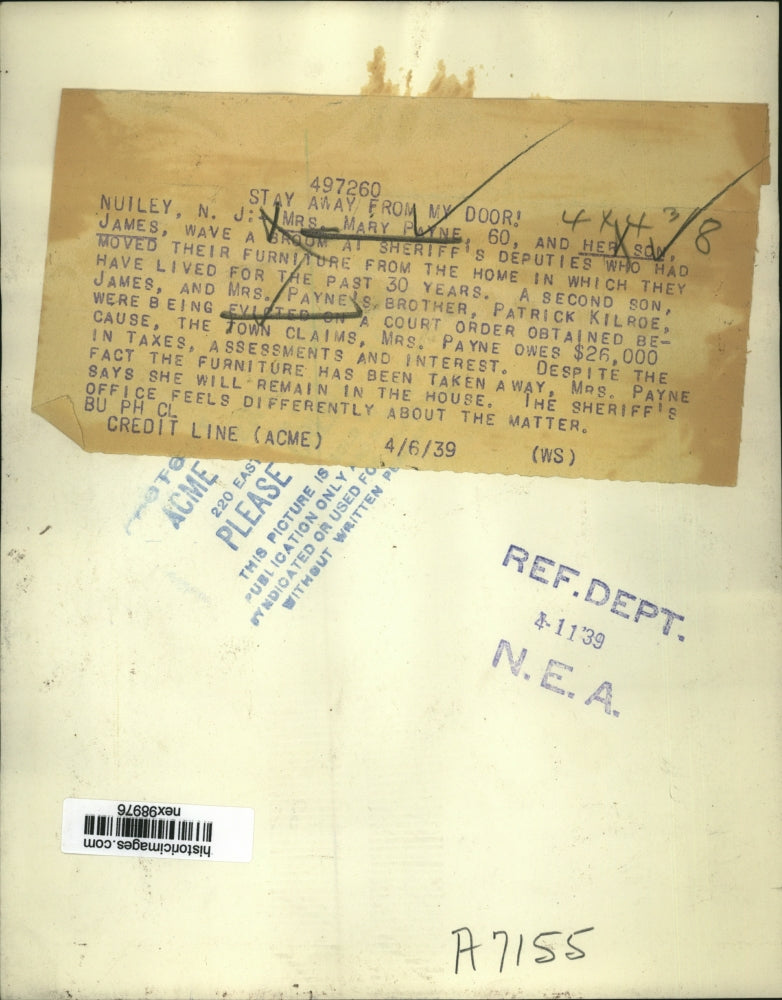 1939 Press Photo Mrs Mary Payne & son James evicted from Nuiley NJ home