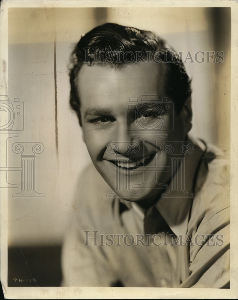 1937 Press Photo Phil Huston of RKO Radio Pictures - nex99123