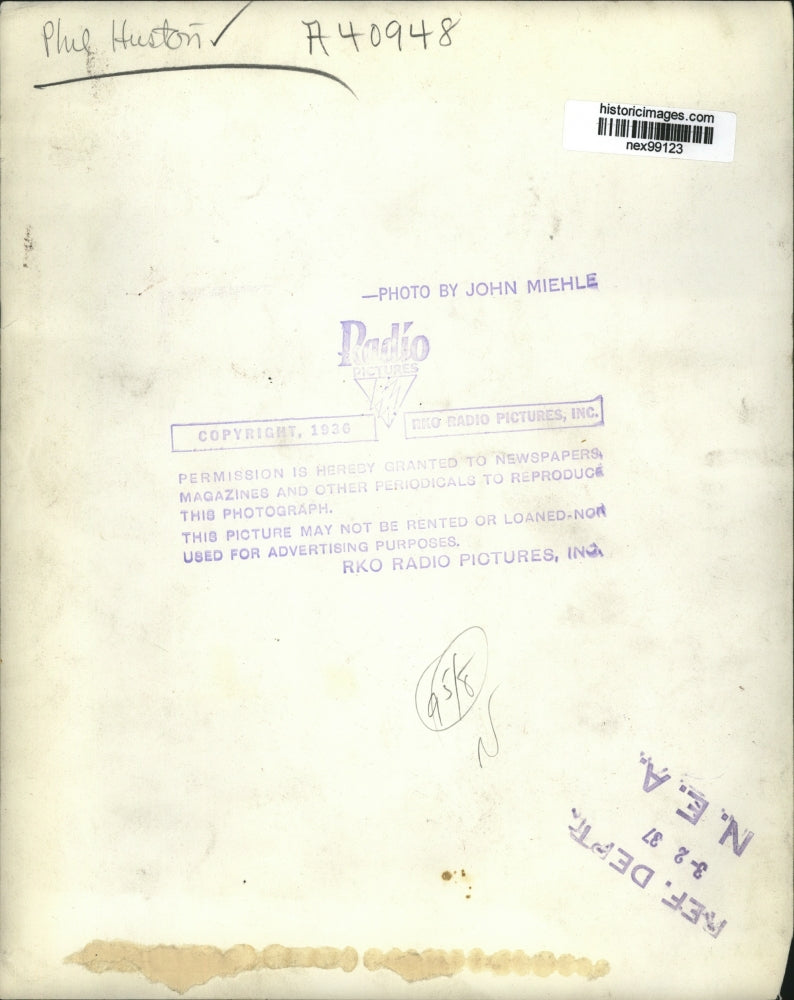 1937 Press Photo Phil Huston of RKO Radio Pictures - nex99123