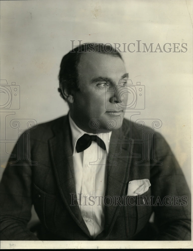 1924 Press Photo Mr Alexander Carr in a business suit - nex99229