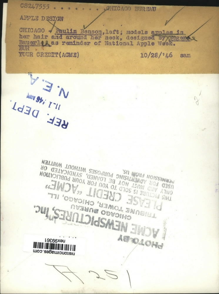 1946 Press Photo Paulin Benson & Eugenece Bauerle for National Apple Week