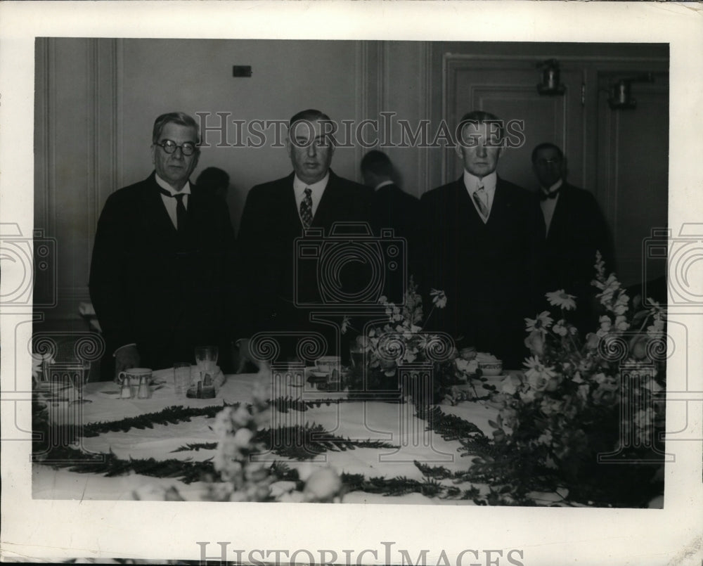 1927 Press Photo Chicago Mayor William H Thompson, VP Charles Dawes - nex99526