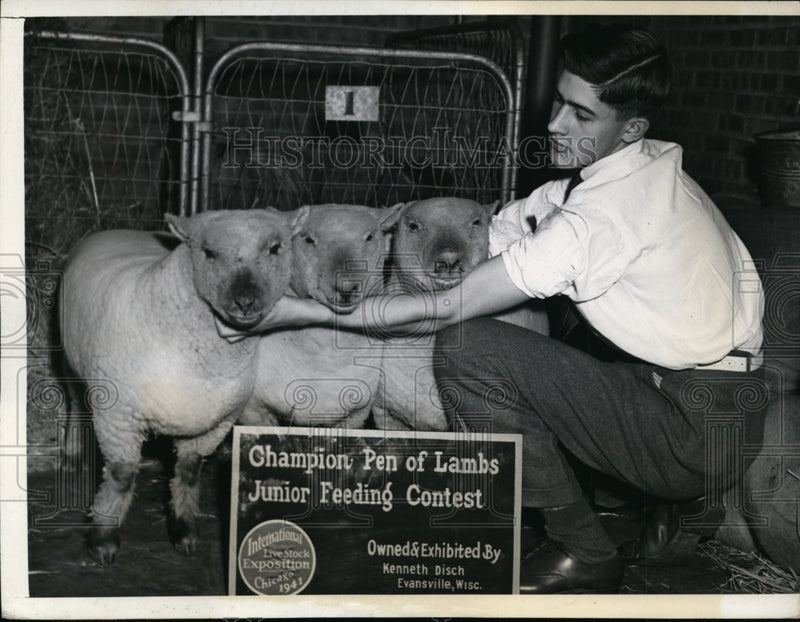 Load image into Gallery viewer, 1941 Press Photo Kenneth Disch Age 16 &amp; His Breed Grade Southdown Lambs
