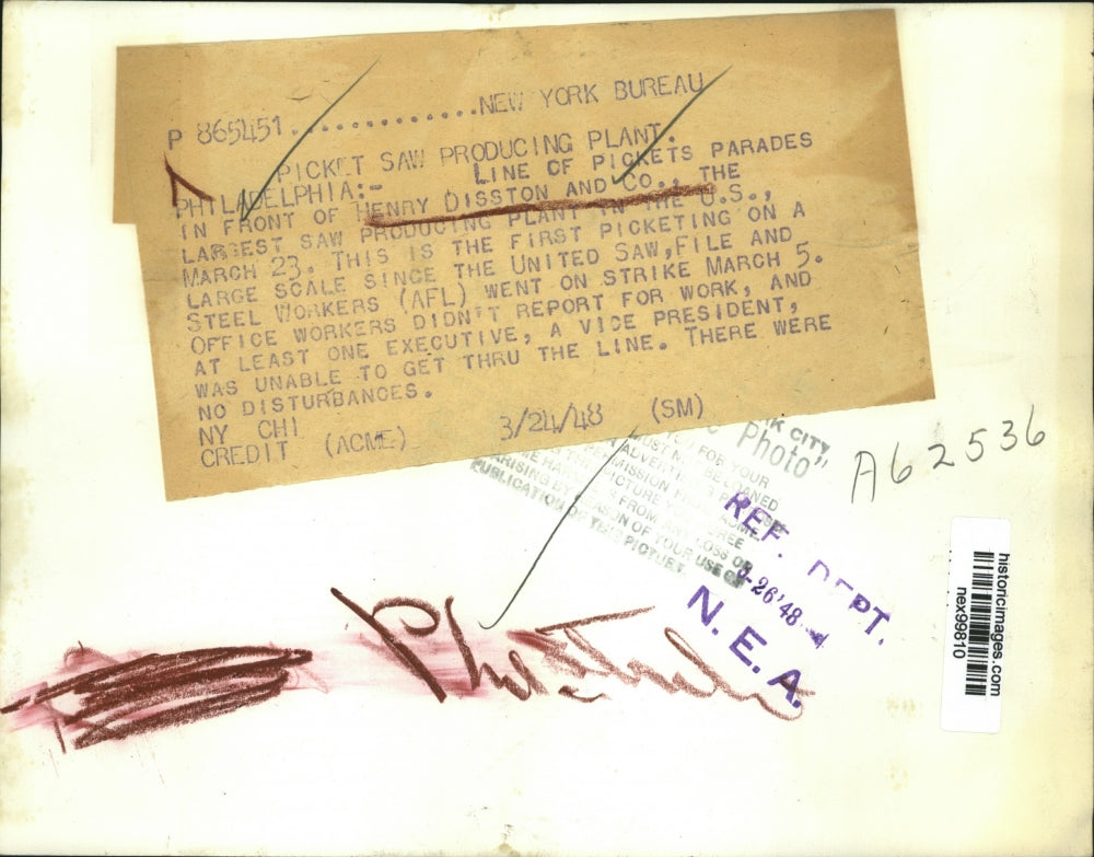 1948 Press Photo Pickets at Henry Dyson Co in Philadelphia PA steel strike