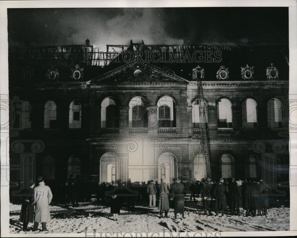 1938 Press Photo Fire at Hotel Des Invalides in Paris France - ney00119